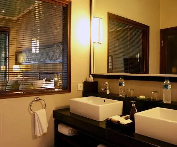 Hotel Cinta *